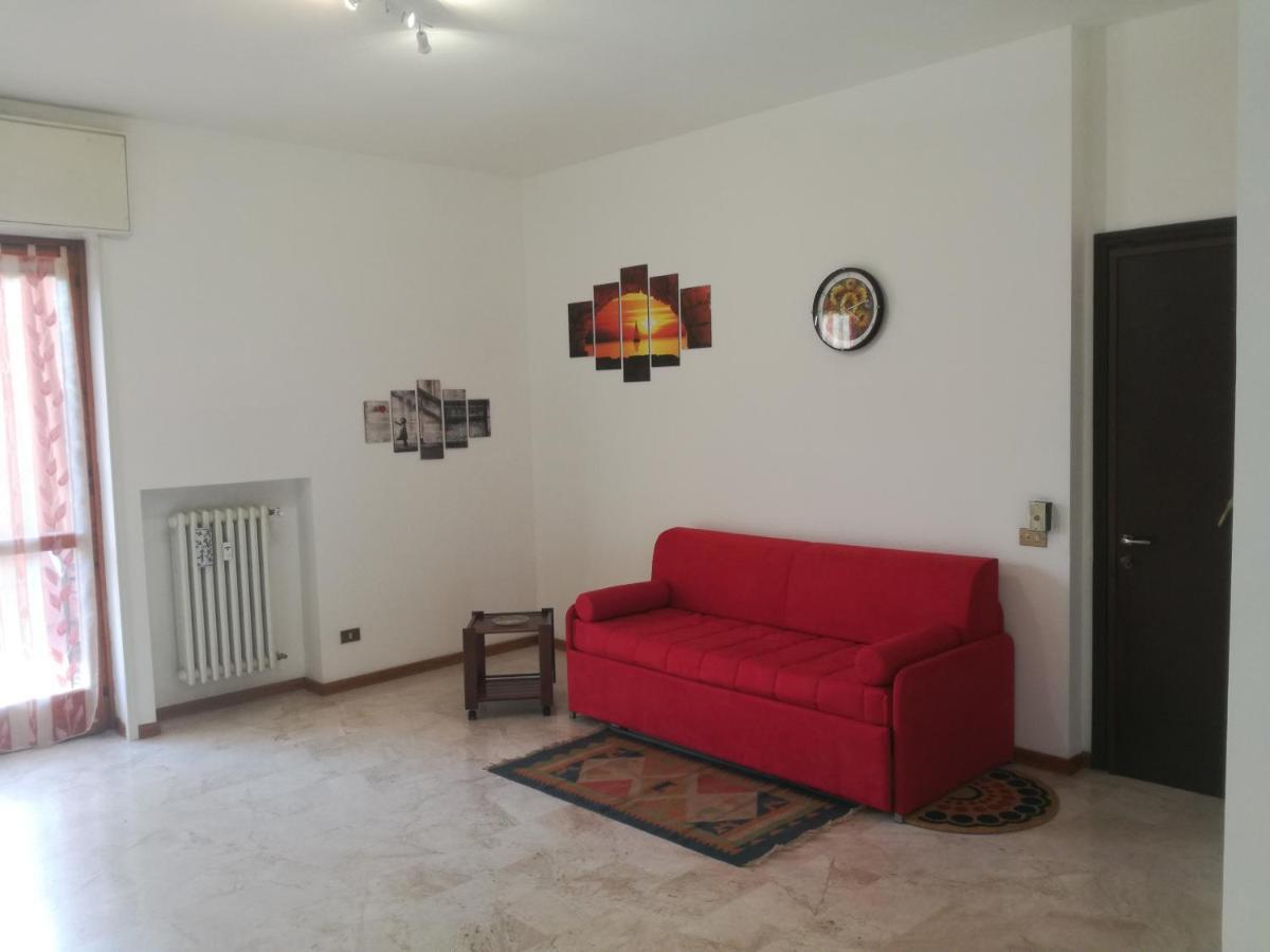 Ferienwohnung La Sistemazione Brillantino Silver Rozzano Exterior foto